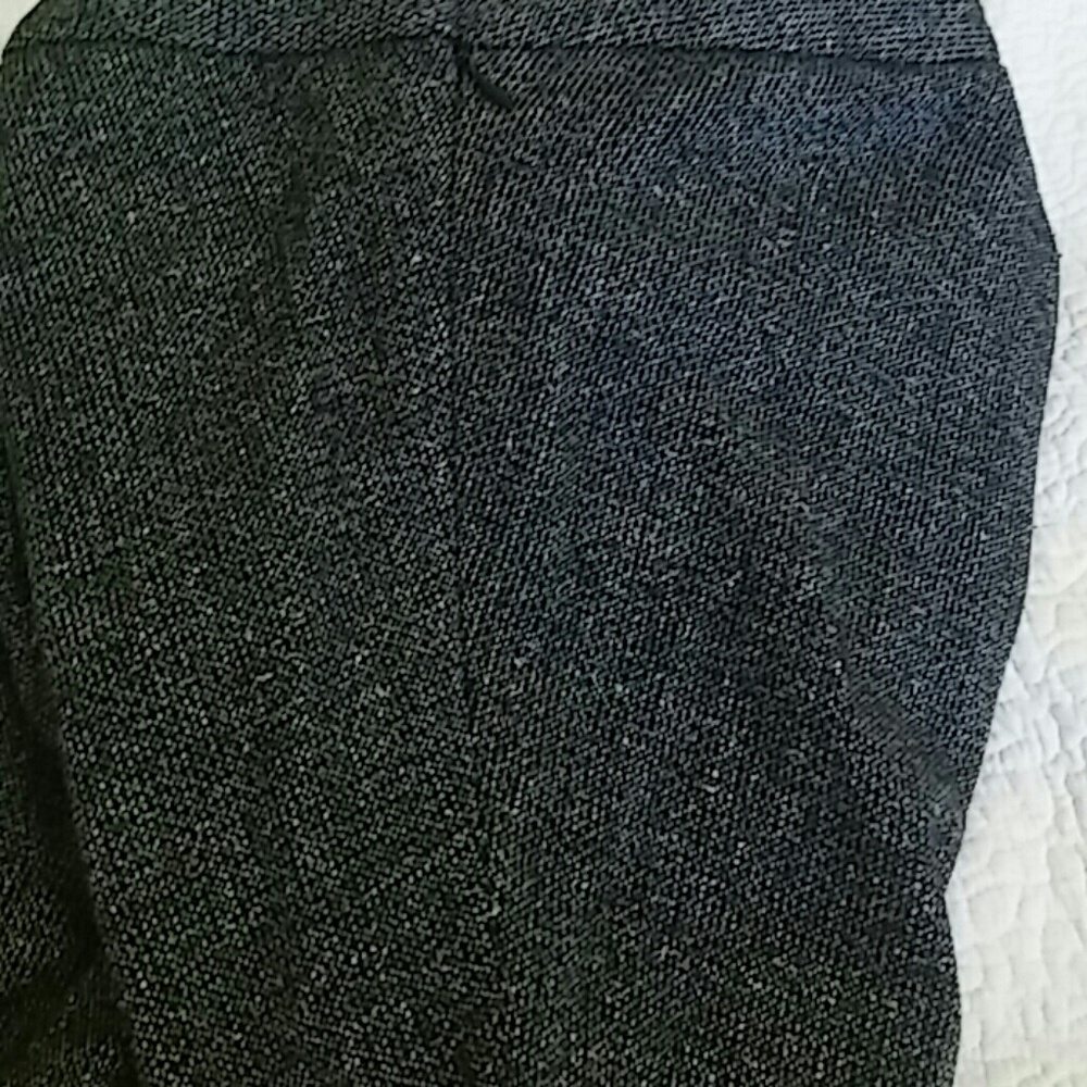 Jones New York- Collection Petite 46% Wool/26 % Po - Picture 9 of 9